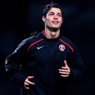 艾纳维：打进罗马处子球像做梦一样；专注和那不勒斯的榜首战（艾纳维：罗马处子球仿若梦境，专注迎战那不勒斯的榜首对决）