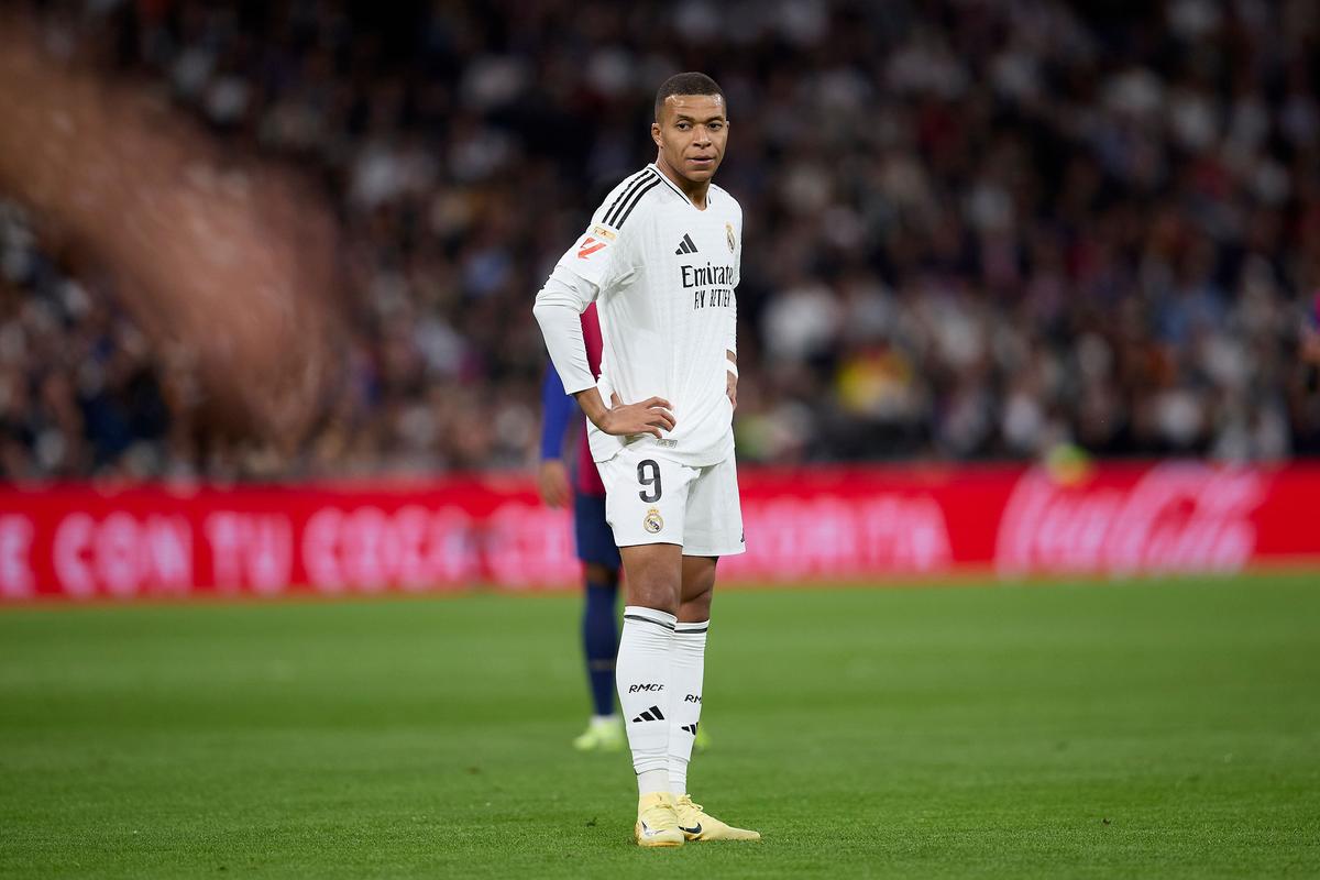 篮球湖人核心球员训练后状态良好（湖人队核心球员训练后状态良佳）