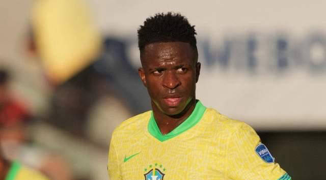 强强对话变菜鸡互啄？数据：热刺无缘＂三杀＂曼联（强强之战成互啄？数据：热刺恐无缘对曼联三连杀）