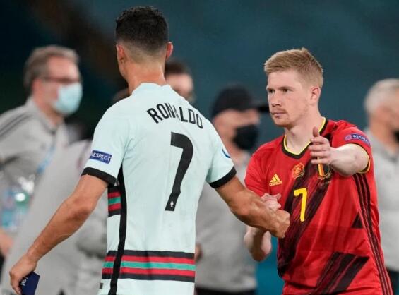 科尔：库里看起来棒极了 无论是移动还是节奏都很好（科尔盛赞库里状态极佳：移动灵活、节奏出众）