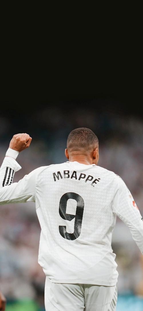 曝阿诺德口头承诺加盟皇马 今夏自由身免签（据称阿诺德口头允诺加盟皇马 今夏自由身签约）