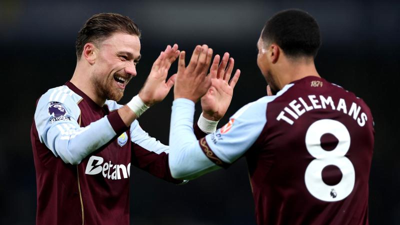 每体：巴萨不会为合同只剩半年的中卫付转会费，想来只能免签（每体：巴萨无意为合同剩半年的中卫支付转会费，若想加盟只能自由身）