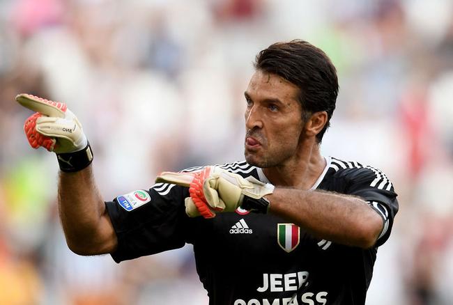 半场战报：梅州0-2英博，杨铭锐破门，毕津浩建功（半场：英博2-0领先梅州，杨铭锐先拔头筹，毕津浩扩大优势）